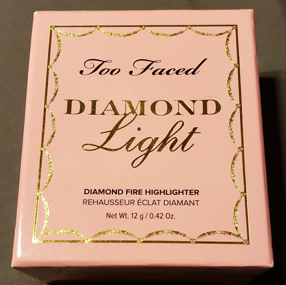 Too Faced Diamond Light Highlighter